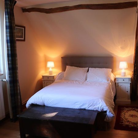 Méry-sur-Cher Les Bruyeres Bed & Breakfast エクステリア 写真